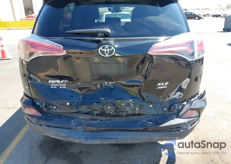 2018 Toyota Rav4 Xle из США, поврежденный, VIN 2T3RFREV6JW752622